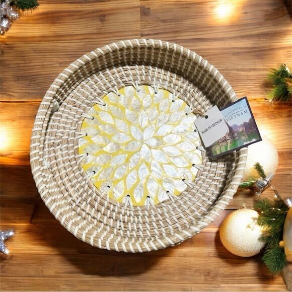 Halinh Rattan & Bamboo Seagrass Round Tray Nacre Base Handmade in Vietnam NWT - Picture 8 of 9